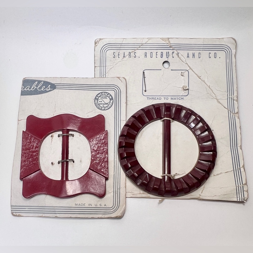 Bakelite Belt Buckles Two Vintage Red Art Deco New Old Stock Collectors Pair - Picture 10 of 11